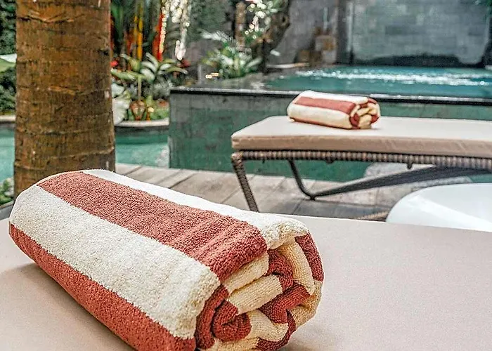 Hotel Ab Seminyak 5*